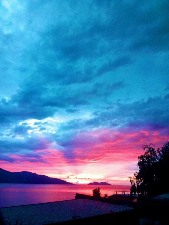 Ramo'S Cozy Beachside Haven With Panoramic Views - 1St Vlorë Exterior foto